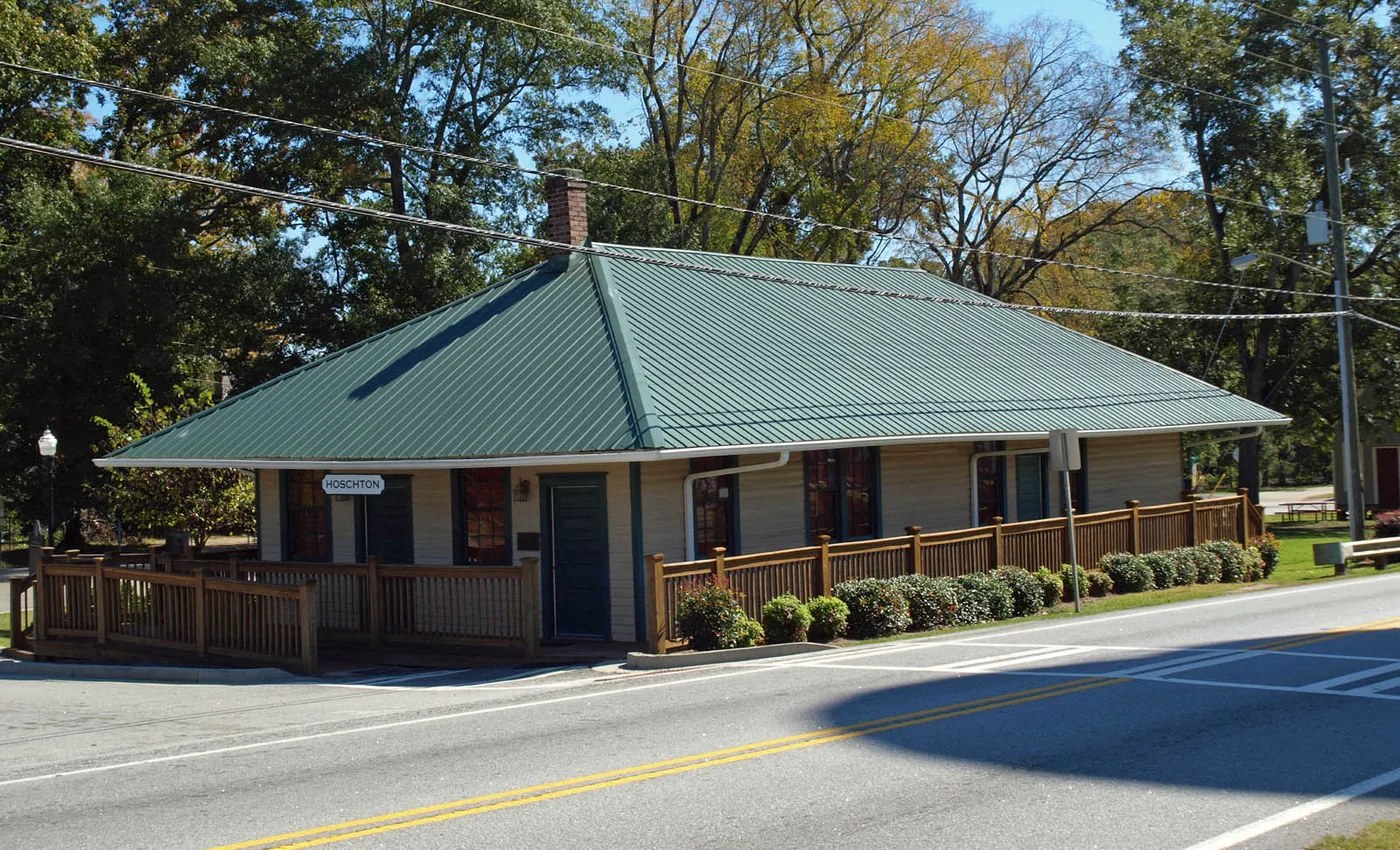Hoschton Georgia landmark near local plumbing company directory service area